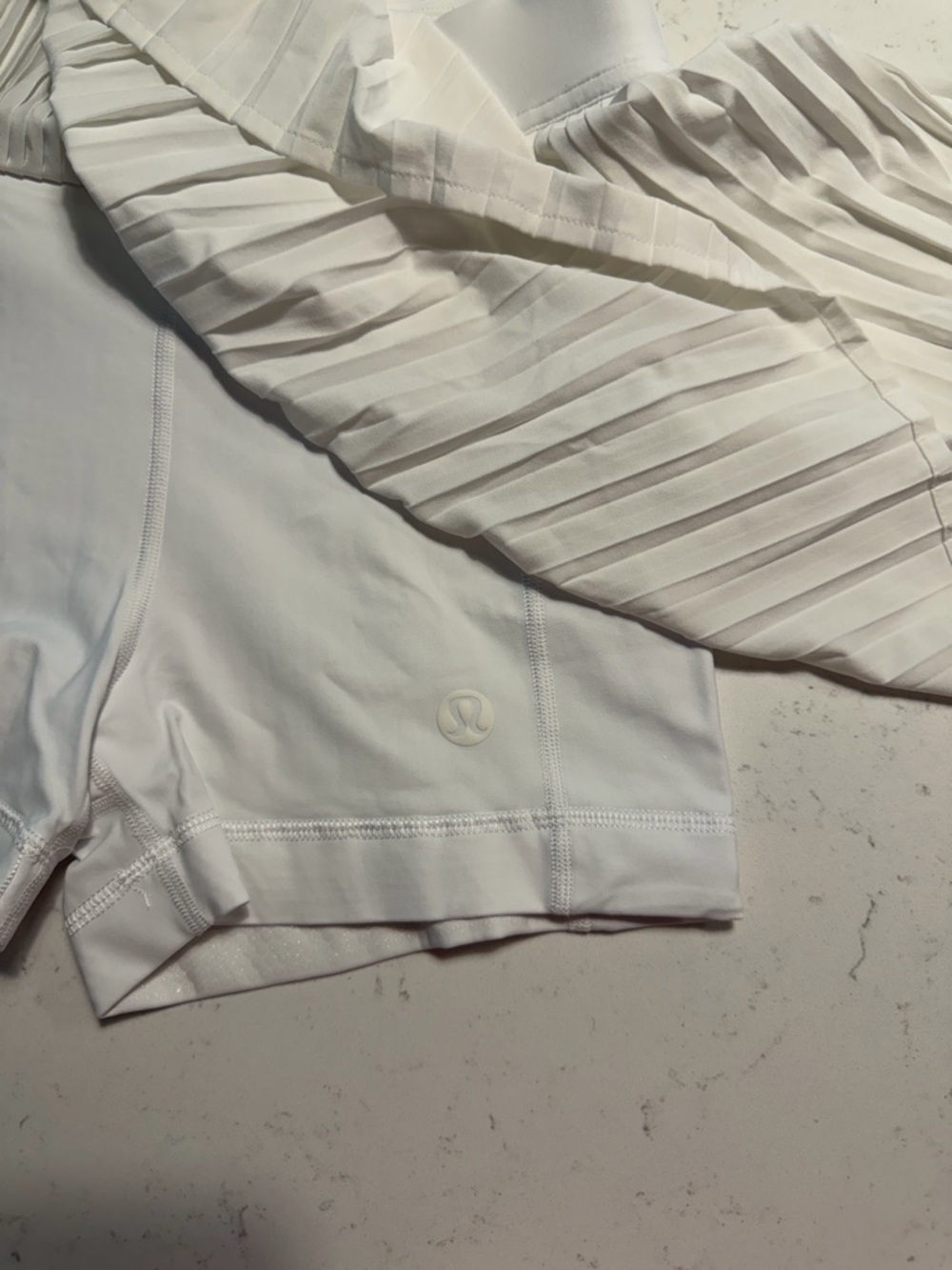 Lululemon Pleated White Women's Skirt - Classic Tennis Style - Picture 3 of 3
